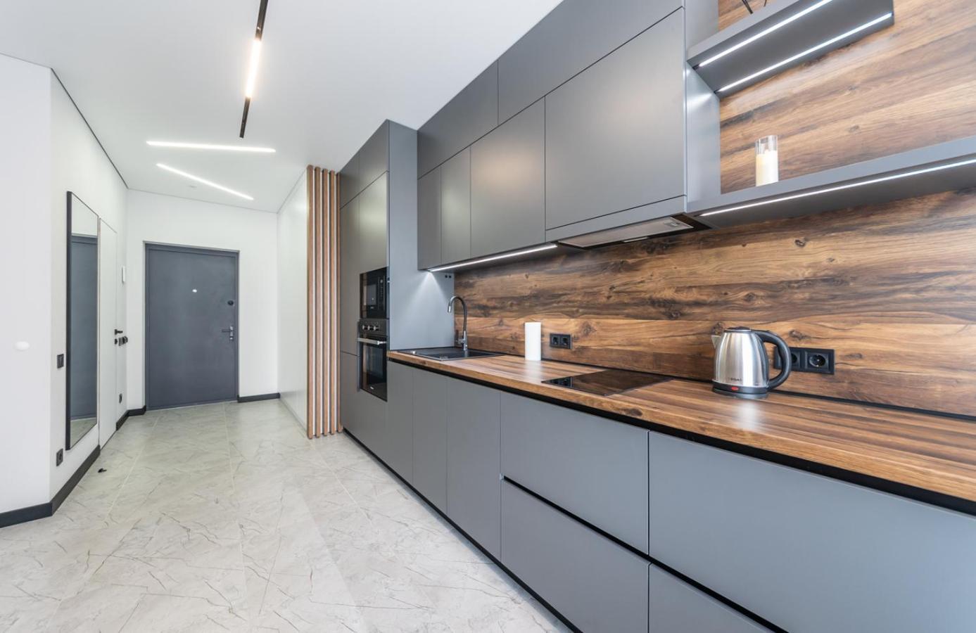 Апартаменти Метро Вирлиця Kiew Exterior foto