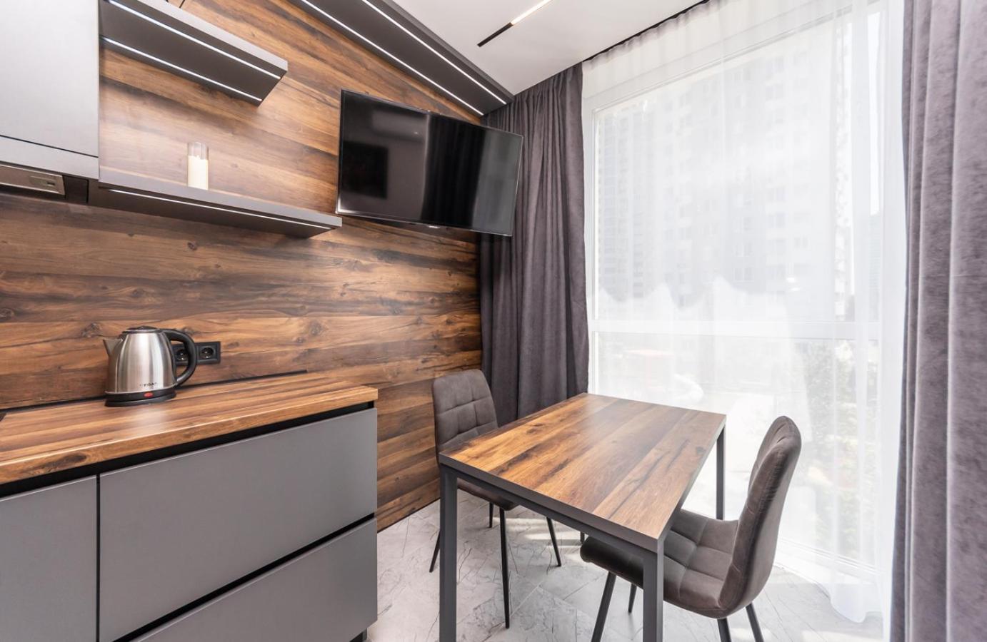 Апартаменти Метро Вирлиця Kiew Exterior foto